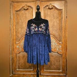 Gorgeous Velzera Embroidered Babydoll Dress in Lush Navy Blue Velvet. NWT Size M